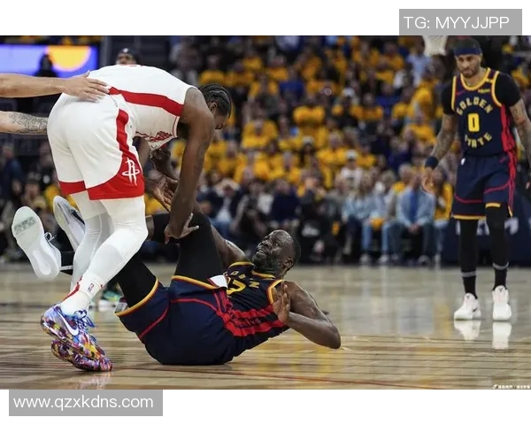 2012年NBA火箭与活塞激战回顾精彩瞬间与球员表现分析