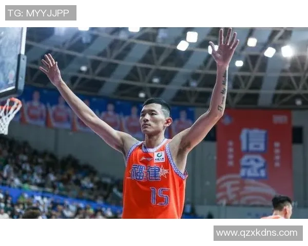 陈林坚：从青涩少年到篮球场上的璀璨明星之路探索与成长